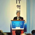 이석채 <b>kt</b> 회장 "30대 대기업 최초! 10% 넘은 <b>kt</b> 여성임원