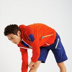 샤이니 윈드<b>재킷</b>?! 스케쳐스 화보컷 대방출 ><