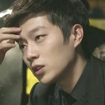<b>허공</b>에 저격질