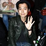 어딘가 얼굴이 많이 변한 것 같은 정경호