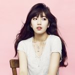 수지가 입은 이 흰 티 어디서 살 수 있쬬?
