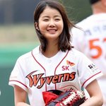 169cm-48kg 라는 이시영 시구 모습