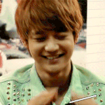 <b>민호</b>야너얼굴너무작아.gif