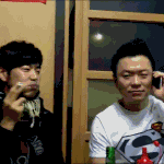 (위꼴주의) 김태균 도너츠먹는짤.<b>gif</b>