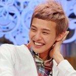 독특한 보라색<b>st</b> 아이돌의 머리