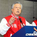 즐길 수 있는 올레 스퀘어로 올래? kt 이석채 회장, 활짝!