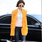 완전 <b>형광</b> 돋는 주황색 자켓을 입은 고준희