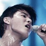 열창하는 아이돌 순간<b>포착</b>.jpg