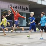 스케쳐스에서 <b>1+1</b>이벤트에 샤이니 브로마이드까지 준대요~