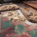 <b>모래</b>놀이터는 아이들의 공간입니다. 제발 이러지 마세요.