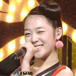 아이돌의 애교 넘치는 <b>윙크</b>짤