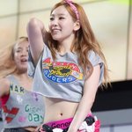 <b>개미</b>허리 태연