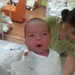 제 조카의 아찔한 매력에 빠져보실래요(+눈웃음사진추가요)