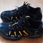 남편 등산화 옥션 옥킬서 득템 했는데 <b>냠냠</b> 때릴 수도 없고..