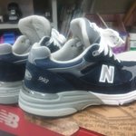 택도 안뜯은 <b>뉴발</b> 993 네이비 사이즈 250. 15만원에 팜!...