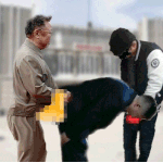 늦은밤에 <b>산속</b>에서 귀신이랑 숨바꼭질..