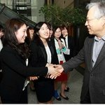 스펙보다 더 중요한건 열정과 재능이라 전한 <b>kt</b> 이석채회장