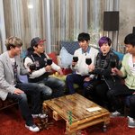 데니안에게 평생 인사하는 은지원인형을 선물해준 은지원!!