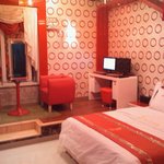 이사진... <b>문쪽</b>에 사람이 있습니다.