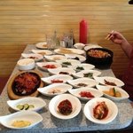 한국식당의 <b>반찬</b>