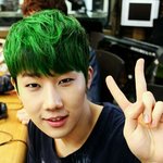 <b>성규</b> 머리 염색함
