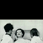 믿거나 말거나:: 표정없는 여자 (사진o)