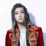 뮤지컬에서 파격 <b>분장</b>한 아이돌