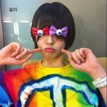 특이한 <b>셀카</b> 찍은 아이돌 모음