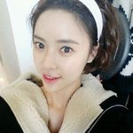 여자들 기죽이는 황정음의 최강 동안외모와 패션센스
