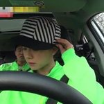 모자가 너무 커?? 손만큼 작은 얼굴 인증한 송지효!!
