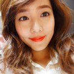 <b>오렌지색</b>이 기막히게 어울리는 유진 얼굴