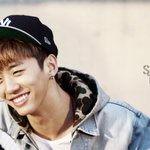 팬선물 남한테 주려고하는 아이돌;;;놀람주의