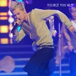 남자 연예인들의 파격적인 <b>패션들</b>