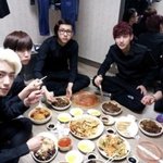 아이돌의 흔한 <b>휴식</b>시간