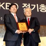 뚝심 있는 <b>ceo</b> 이석채 kt 회장의 프로야구 10구단 창단