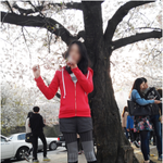 김연아처럼 <b>산뜻</b>한 봄나들이 패션! 프로스펙스 워킹화+레깅스로 코...