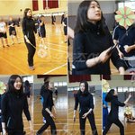 프로스펙스 트레이닝복 입고 배드민턴 치고 있는 <b>우월</b>한 김연아 몸매!