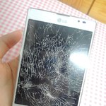 ㅠㅠㅠ지나가던 사람들 <b>내</b><b>폰</b>좀 봐줘요 또르르..
