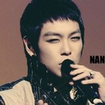 동굴 목소리의 <b>저음</b> 아이돌