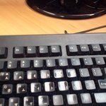 오늘만  일하면  <b>휴무</b>인데  너무  피곤하네요