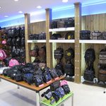 광주 가방매장 <b>모던</b>한 가방들