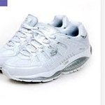스케쳐스 디자인좀 봐주세용...!