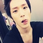 아이돌의 귀여운 메롱 셀카 모음