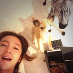 여자보다 이쁜 장근석 그리고 영웅재중. 압구정 인형가게에 나타나다...