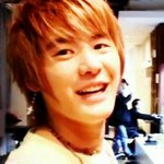 귀여운 행동들로 <b>유명</b>한 아이돌