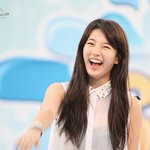 수지의 해맑은 웃는<b>모습들</b>