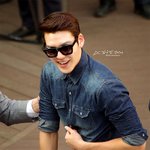 <b>올백</b> 머리한 김우빈.....ㄷㄷㄷ