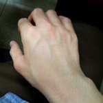 여자분들 남자 <b>손등</b>에 털많고 우락부락한 손 싫어함?