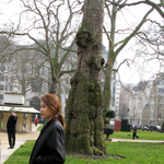 공효진 <b>잔디밭</b> 직찍!!!! 꽃운동화 신고 청순 공블리 매력 발산~...