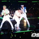 아이돌의 첫 <b>단독콘서트</b> 현장